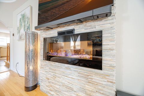 Photo 5 at 344 Marble Place, Woodland Hill, Newmarket