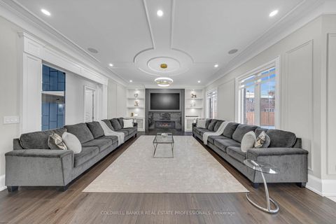 Photo 14 at 4 Lovering Road, L'Amoreaux, Toronto