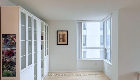 Photo 6 at 712 - 5 Northtown Way, Willowdale East, Toronto