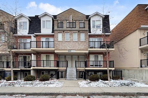 Photo 2 at 2046 - 3043 Finch Avenue W, Humbermede, Toronto