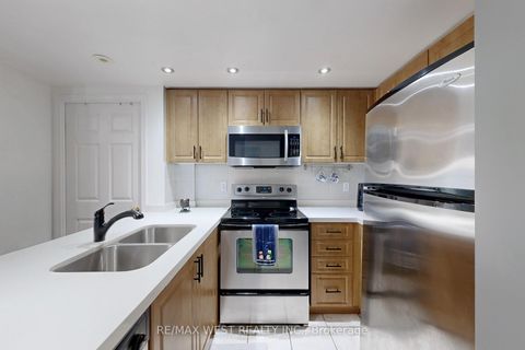 Photo 10 at 2046 - 3043 Finch Avenue W, Humbermede, Toronto