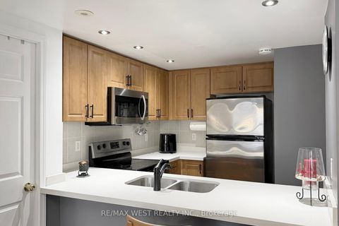 Photo 13 at 2046 - 3043 Finch Avenue W, Humbermede, Toronto