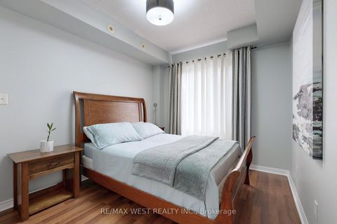 Photo 15 at 2046 - 3043 Finch Avenue W, Humbermede, Toronto