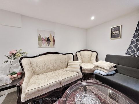 Photo 19 at 185 Steeles Avenue E, Newtonbrook East, Toronto