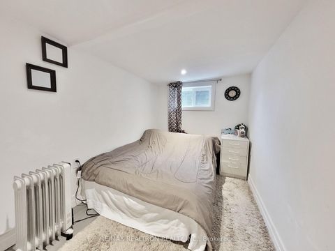 Photo 22 at 185 Steeles Avenue E, Newtonbrook East, Toronto