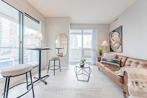 Photo 2 at 1302 - 2221 Yonge Street, Mount Pleasant West, Toronto