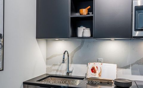 Photo 6 at 713 - 543 Richmond Street W, Waterfront Communities C1, Toronto