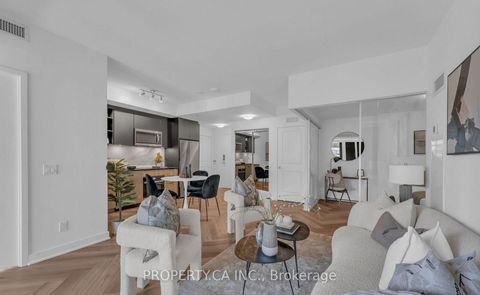 Photo 7 at 713 - 543 Richmond Street W, Waterfront Communities C1, Toronto