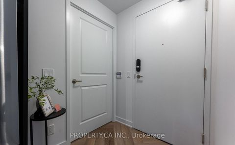 Photo 24 at 713 - 543 Richmond Street W, Waterfront Communities C1, Toronto