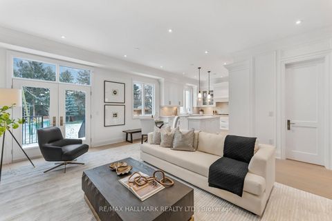 Photo 13 at 42 Agar Crescent, City Centre West, Toronto