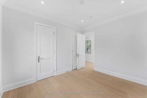 Photo 34 at 42 Agar Crescent, City Centre West, Toronto