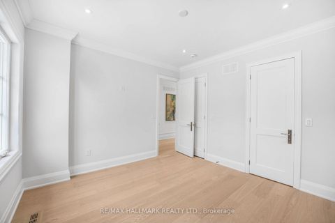 Photo 36 at 42 Agar Crescent, City Centre West, Toronto