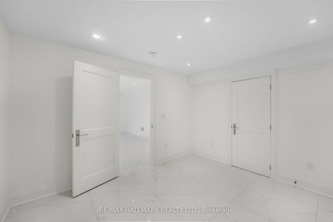 Photo 46 at 42 Agar Crescent, City Centre West, Toronto