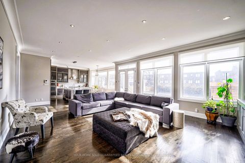 Photo 9 at 267 King High Drive, Beverley Glen, Vaughan