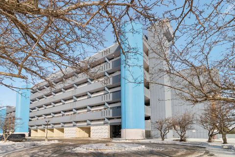 Photo 1 at 720 - 4645 Jane Street, Black Creek, Toronto