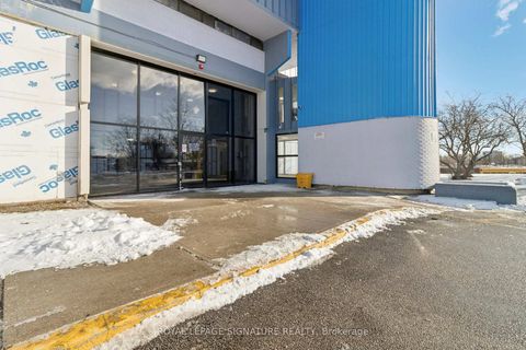 Photo 4 at 720 - 4645 Jane Street, Black Creek, Toronto