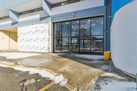 Photo 5 at 720 - 4645 Jane Street, Black Creek, Toronto