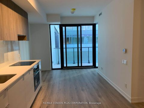 Photo 1 at 726 - 161 Roehampton Avenue, Mount Pleasant West, Toronto