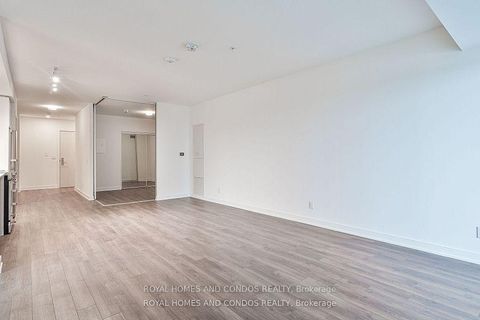 Photo 5 at 402 - 30 Samuel Wood Way, City Centre West, Toronto