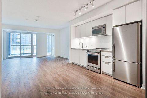 Photo 7 at 402 - 30 Samuel Wood Way, City Centre West, Toronto