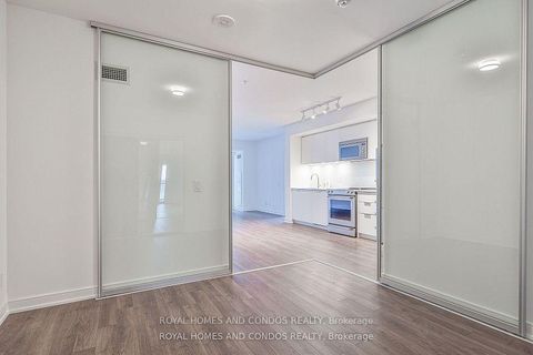 Photo 17 at 402 - 30 Samuel Wood Way, City Centre West, Toronto