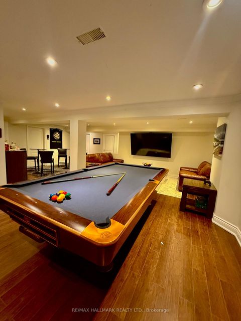 Photo 9 at 220 Tonner Crescent, Bayview Northeast, Aurora