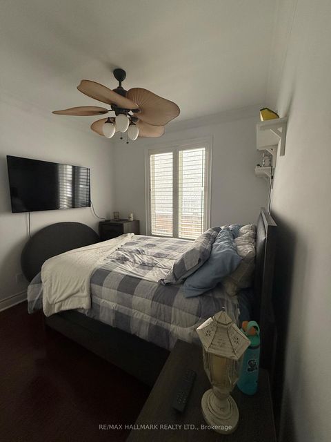 Photo 13 at 220 Tonner Crescent, Bayview Northeast, Aurora