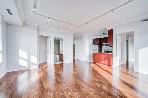 Photo 11 at 511 - 9235 Jane Street, Maple, Vaughan