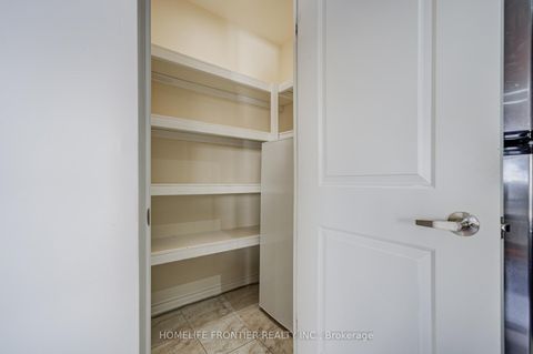 Photo 16 at 511 - 9235 Jane Street, Maple, Vaughan