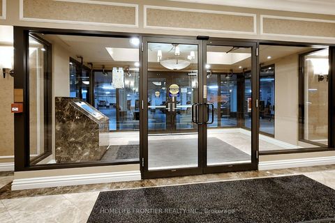 Photo 42 at 511 - 9235 Jane Street, Maple, Vaughan