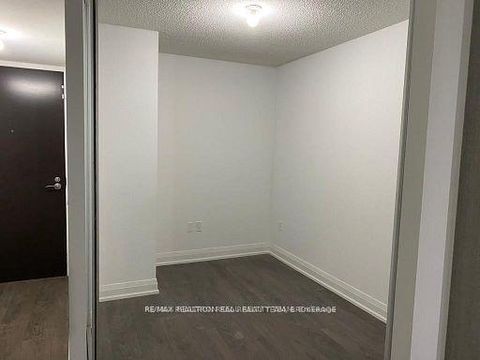 Photo 4 at 706 - 9 Valhalla Inn Road, City Centre West, Toronto