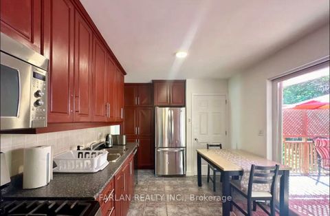 Photo 7 at 38 LAKE Avenue, Oak Ridges Lake Wilcox, Richmond Hill