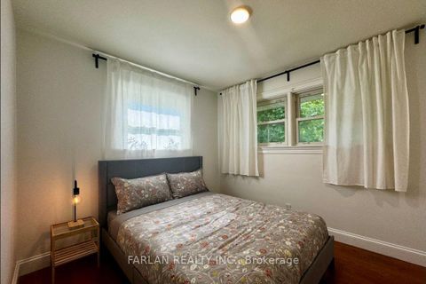 Photo 11 at 38 LAKE Avenue, Oak Ridges Lake Wilcox, Richmond Hill