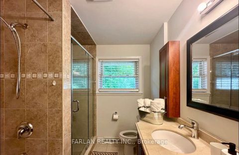 Photo 13 at 38 LAKE Avenue, Oak Ridges Lake Wilcox, Richmond Hill