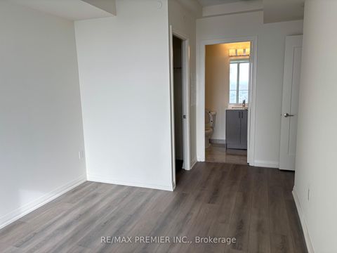 Photo 10 at 1410 - 8960 Jane Street, Concord, Vaughan