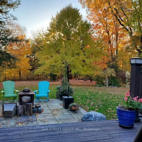 Photo 1 at 4 Craigmont Drive, Steeles, Toronto