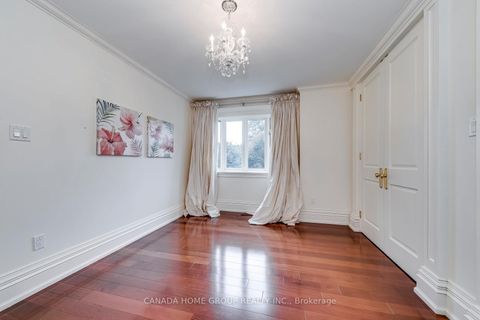 Photo 26 at 21 Ennisclare Drive E, MO Morrison, Oakville