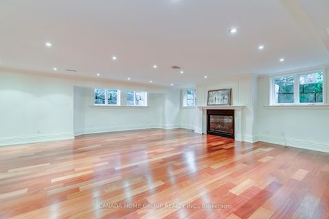 Photo 28 at 21 Ennisclare Drive E, MO Morrison, Oakville