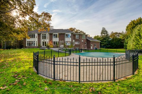 Photo 32 at 21 Ennisclare Drive E, MO Morrison, Oakville