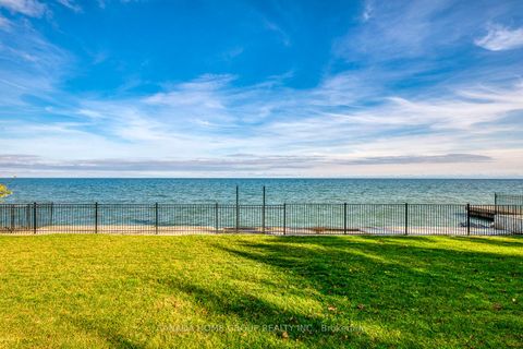 Photo 34 at 21 Ennisclare Drive E, MO Morrison, Oakville