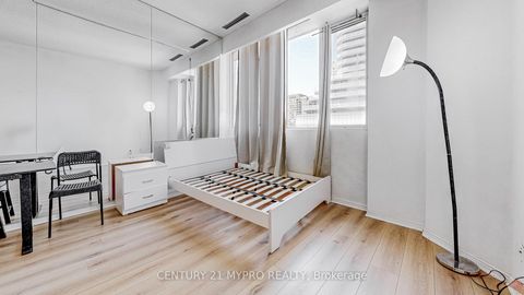 Photo 12 at 401 - 555 Yonge Street, Yonge Corridor, Toronto