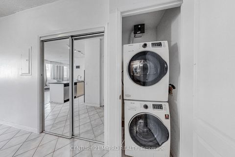 Photo 21 at 401 - 555 Yonge Street, Yonge Corridor, Toronto