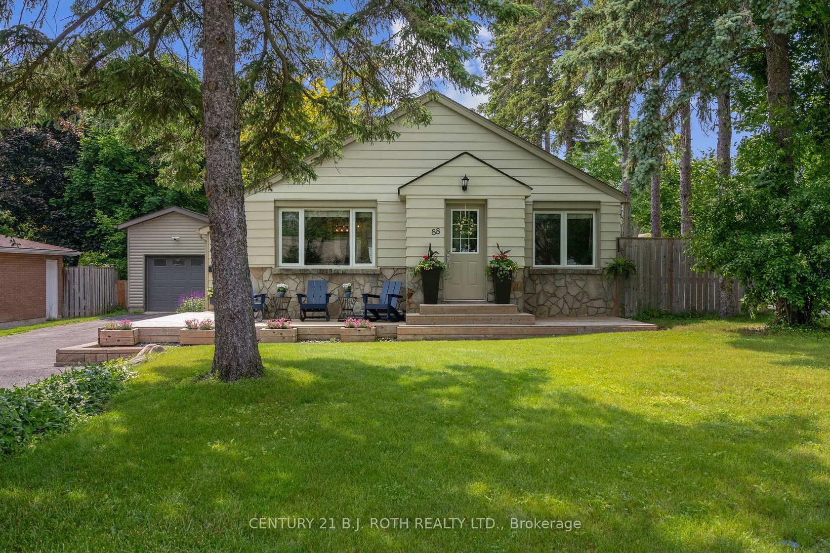 88 Puget Street, Codrington, Barrie photo number 2