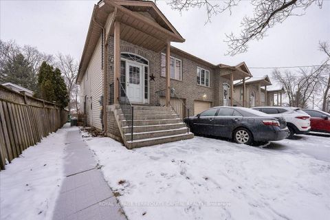 Photo 2 at 102 Henry Street, Wellington, Barrie