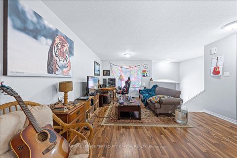 Photo 12 at 102 Henry Street, Wellington, Barrie