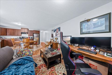 Photo 13 at 102 Henry Street, Wellington, Barrie