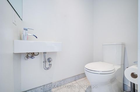 Photo 10 at PH1418 - 629 King Street W, Waterfront Communities C1, Toronto