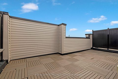 Photo 18 at 9 - 12860 Yonge Street, Oak Ridges, Richmond Hill