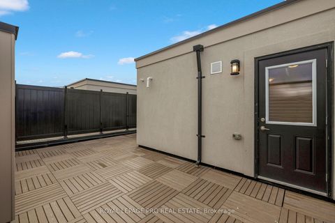 Photo 19 at 9 - 12860 Yonge Street, Oak Ridges, Richmond Hill