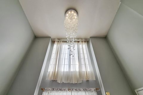 Photo 8 at 46 Watson Drive, East Bayfield, Barrie